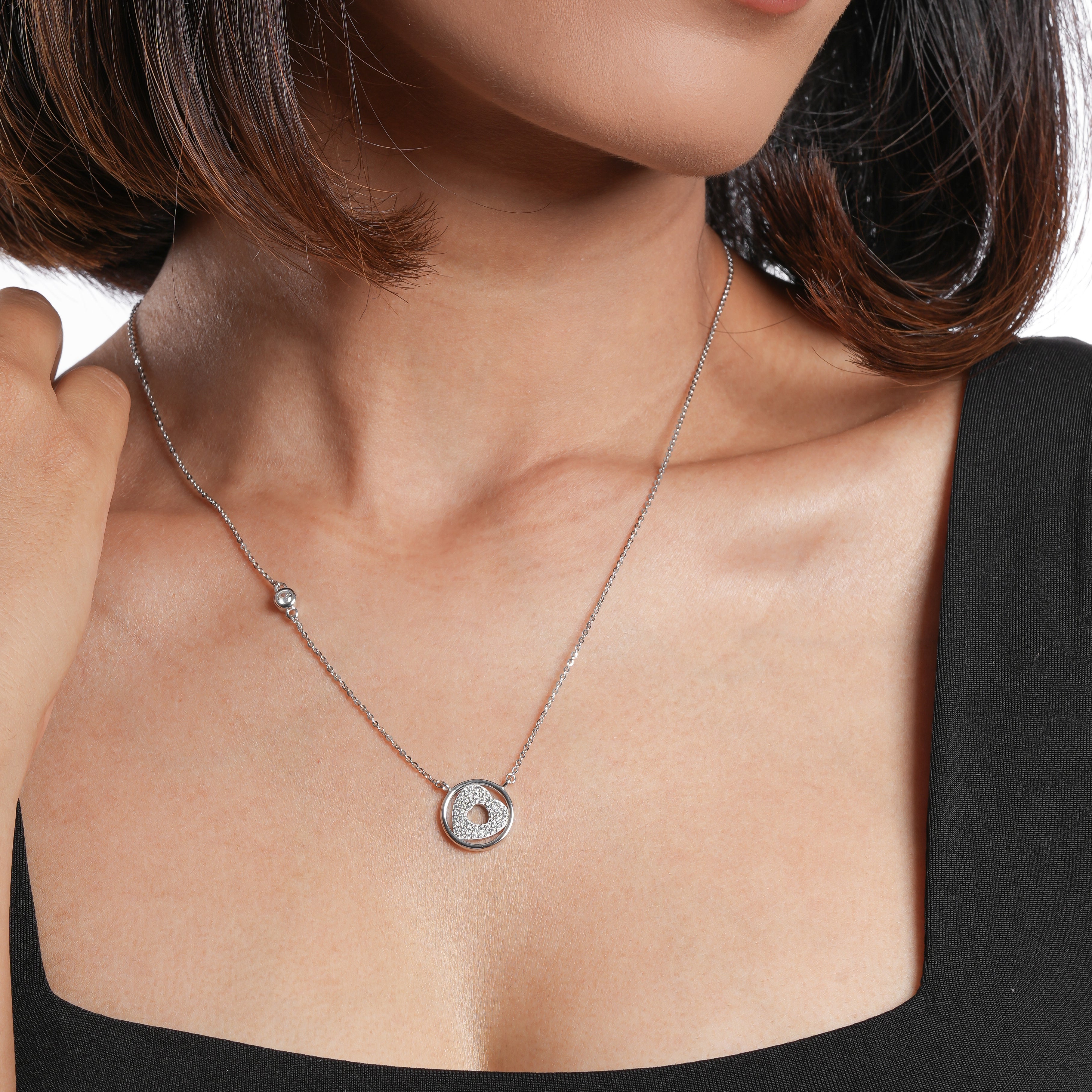 Round Shape Silver CZ Pendant Necklace